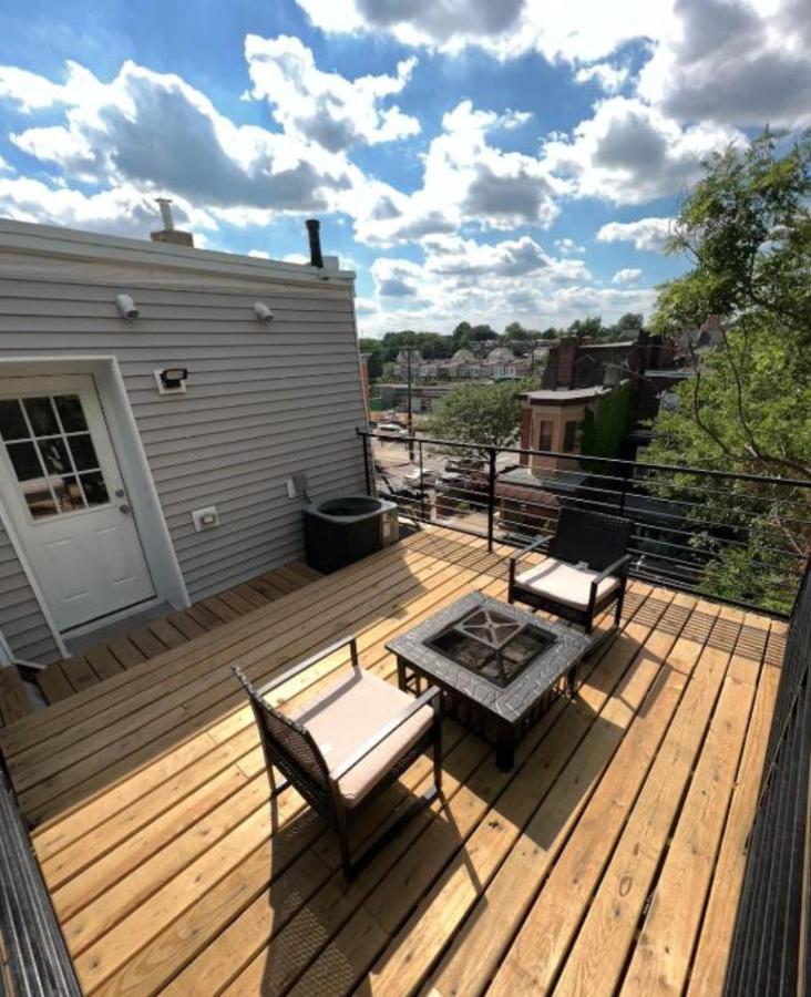 Apartment Conveniently Located 10 Minutes From Center Philadelphia! Luxurious 1-2 Bedroom Available Now *